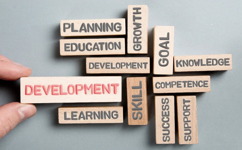 Mastering Tomorrow: Revolutionary Approaches to Skill Development and Growth